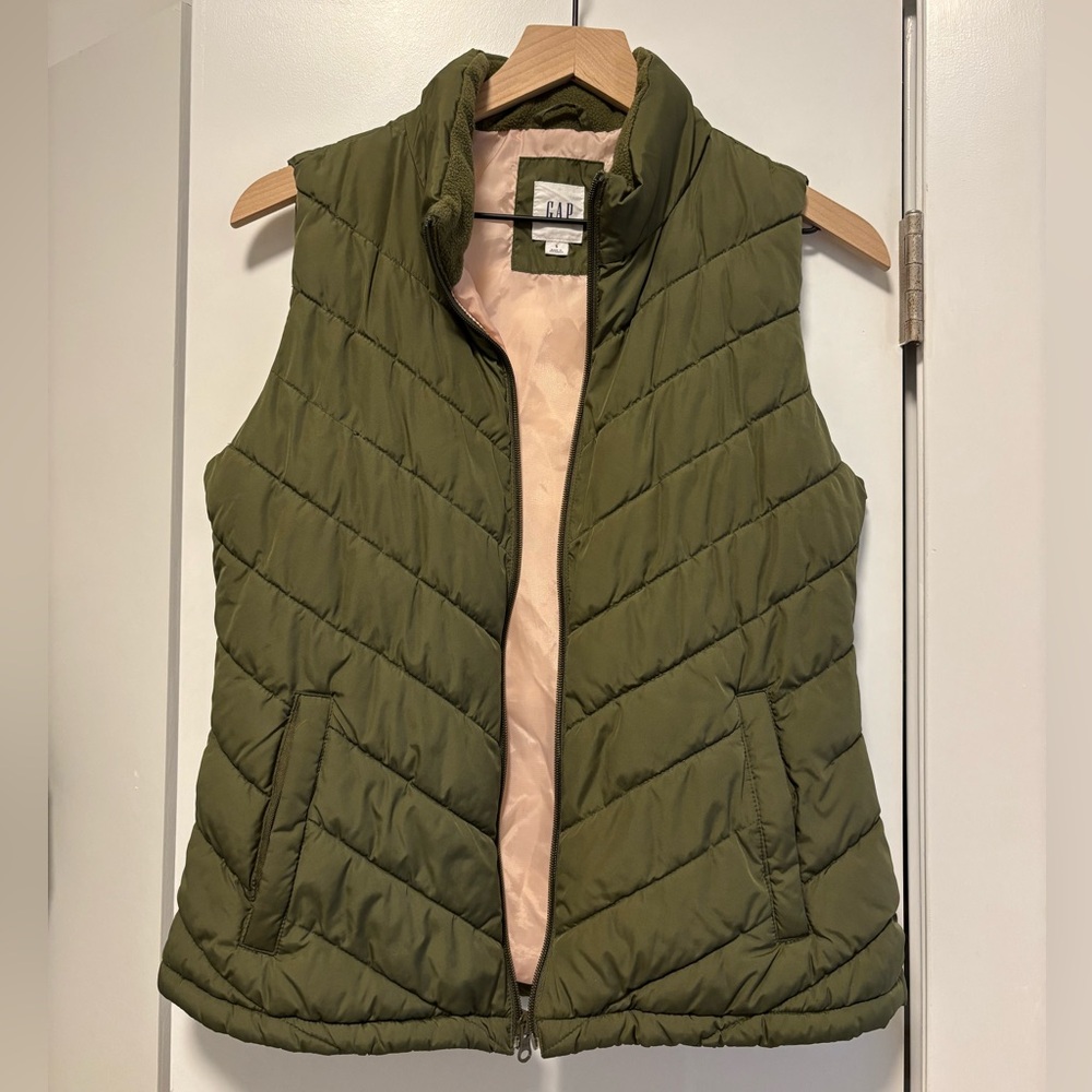 GAP Khaki Green Quilted Vest